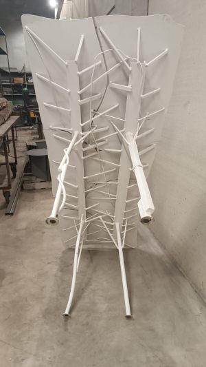 tavolo__in_ferro_verniciato_effetto_cracle-9